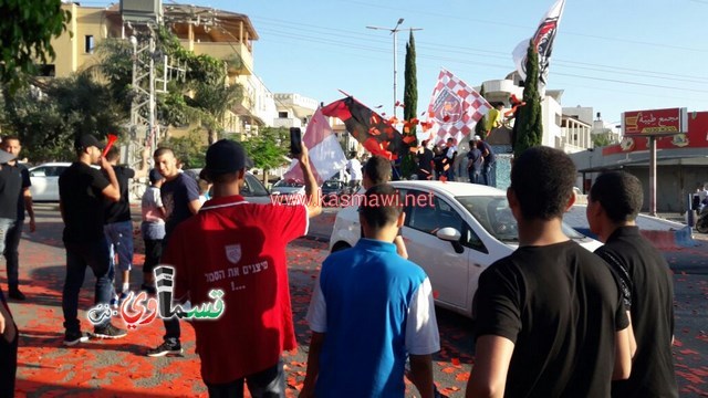 فيديو : الالترس القسماوي يحتفل في دوار الأقصى ومقهى جاري بفوز نادي الوحدة وتأهله الى نهائي الاختبارات 